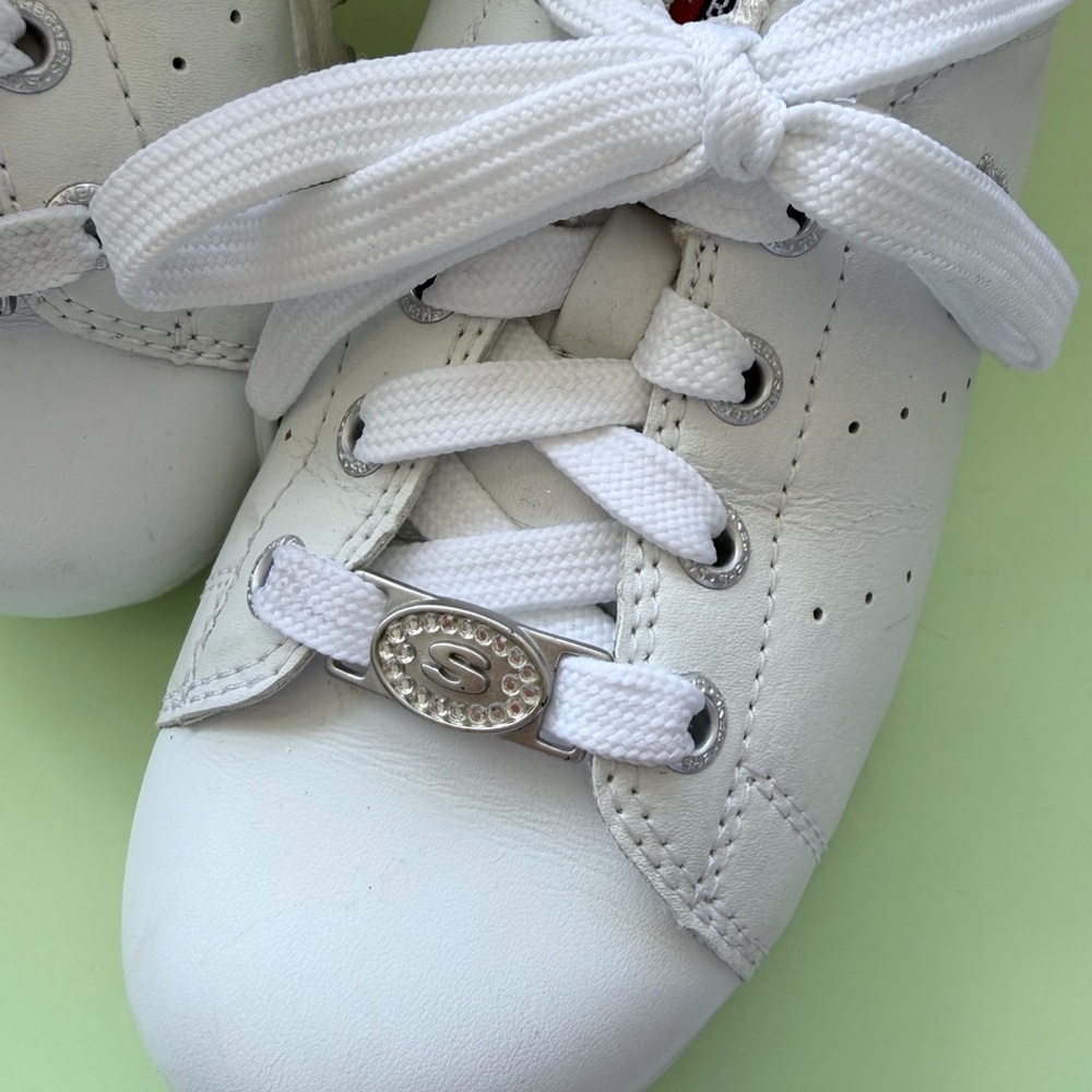 Vintage Skechers White Lace-Up Mules - Picture 3 of 14